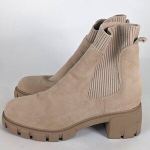 Steve Madden off white/cream ankle boots. Size 11M, slight heels for comfort